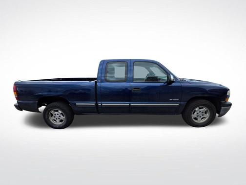 Indigo Blue Metallic 2001 Chevrolet Silverado 1500 LS Extended Cab
