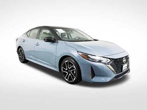 Atlantic Gray Metallic/Super Black 2024 Nissan Sentra SR