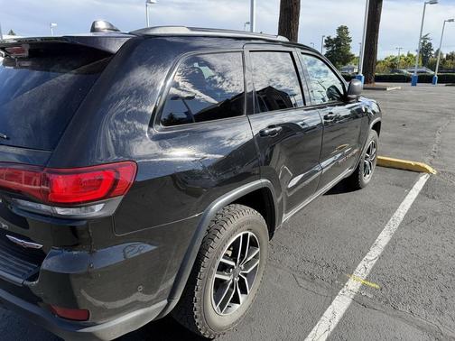 2020 Jeep Grand Cherokee Trailhawk