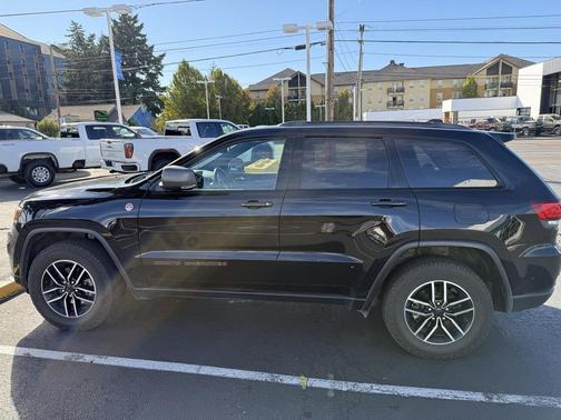 2020 Jeep Grand Cherokee Trailhawk