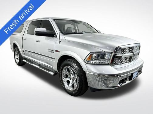 Bright Silver Metallic Clearcoat 2015 RAM 1500 Laramie