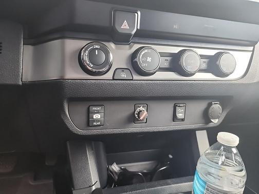 2019 Toyota Tacoma SR