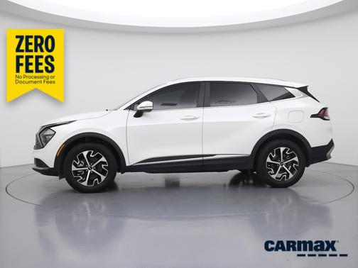 White 2023 Kia Sportage Hybrid EX
