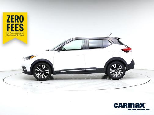White 2018 Nissan Kicks SR