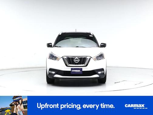 White 2018 Nissan Kicks SR