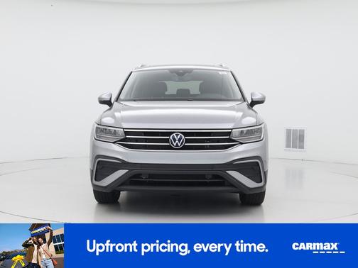 Silver 2022 Volkswagen Tiguan SE