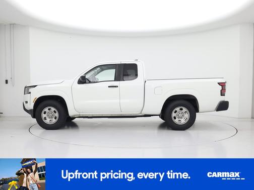 White 2022 Nissan Frontier S