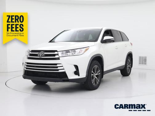 White 2019 Toyota Highlander LE