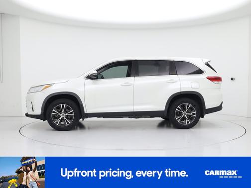 White 2019 Toyota Highlander LE