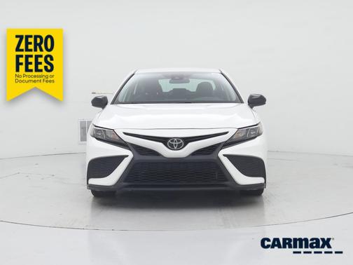 White 2021 Toyota Camry SE