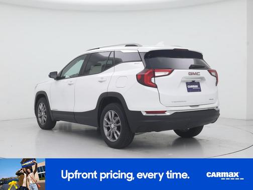 White 2024 GMC Terrain SLT