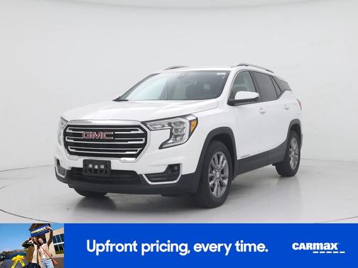 White 2024 GMC Terrain SLT