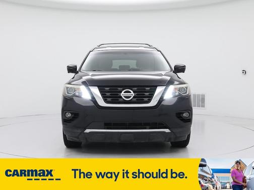 2017 Nissan Pathfinder SL