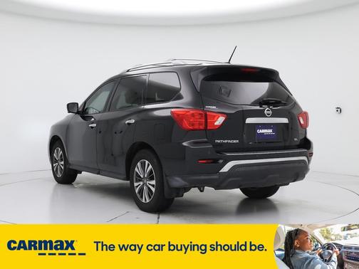 2017 Nissan Pathfinder SL