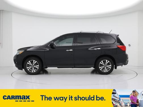 2017 Nissan Pathfinder SL