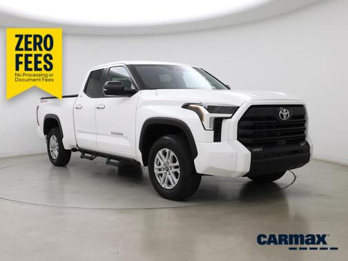 White 2024 Toyota Tundra SR5