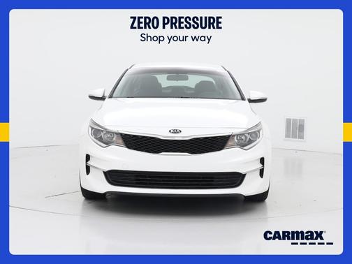 White 2018 Kia Optima LX