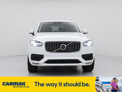 2020 Volvo XC90 T6 Momentum