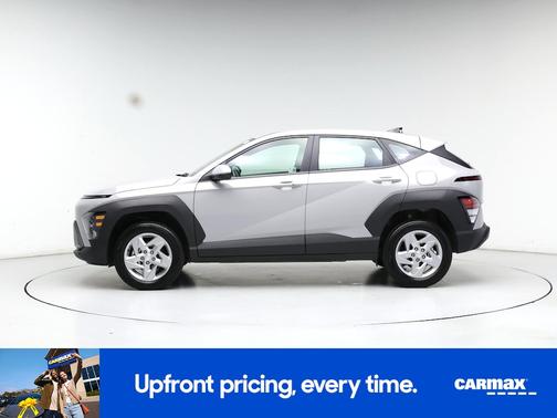 Gray 2024 Hyundai KONA SE