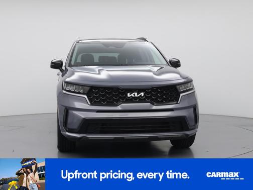 Silver 2022 Kia Sorento S