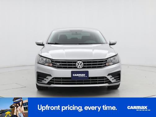 2018 Volkswagen Passat R-Line