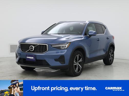 2024 Volvo XC40 B5 Plus Bright Theme