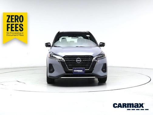 Gray 2023 Nissan Kicks SR