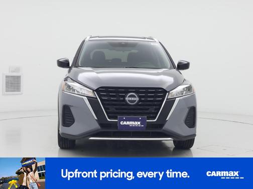 Gray 2024 Nissan Kicks SV