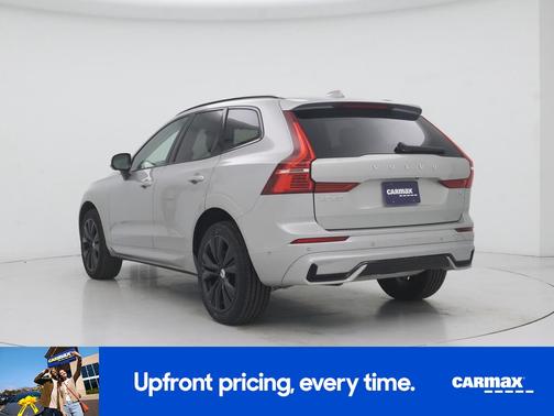 2023 Volvo XC60 B5 Plus Dark Theme