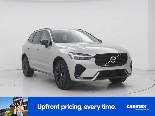 2023 Volvo XC60 B5 Plus Dark Theme