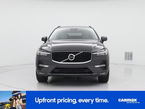 Gray 2022 Volvo XC60 B5 Momentum