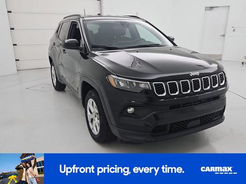 Black 2024 Jeep Compass Latitude