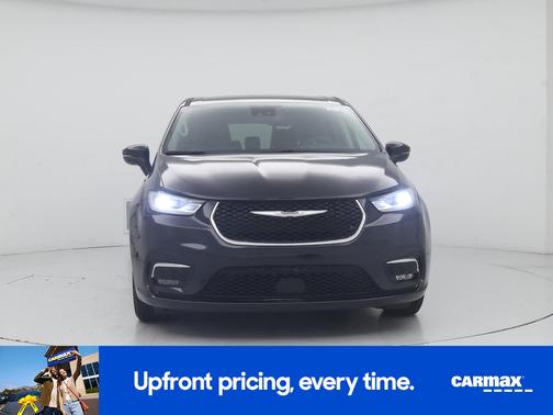 Black 2023 Chrysler Pacifica Touring L