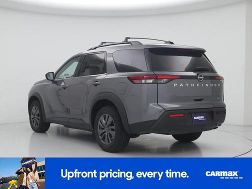 2022 Nissan Pathfinder SV