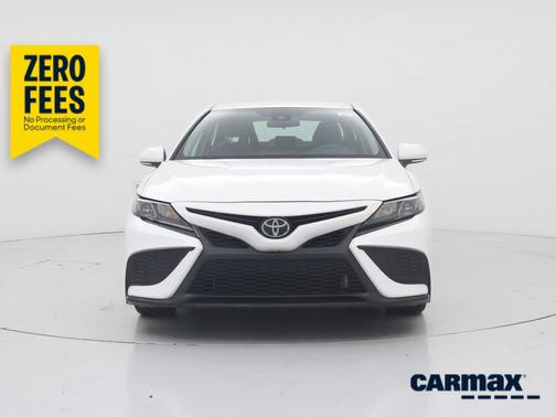 White 2024 Toyota Camry SE