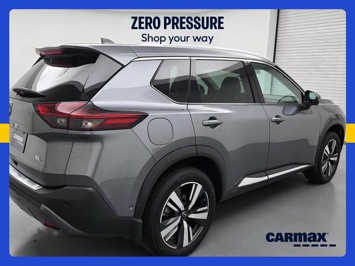Gray 2023 Nissan Rogue SL