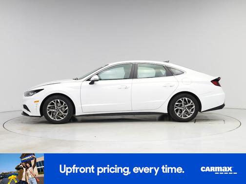 White 2021 Hyundai SONATA SEL