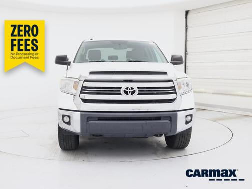 White 2016 Toyota Tundra SR5
