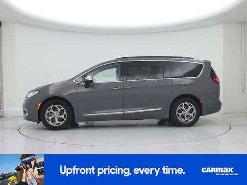 Gray 2023 Chrysler Pacifica Limited