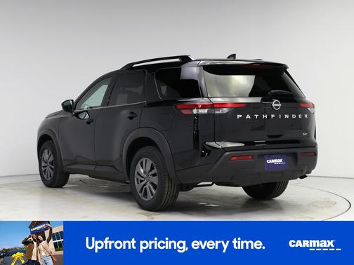Black 2024 Nissan Pathfinder SV