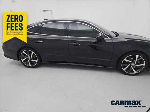 Black 2022 Hyundai SONATA SEL Plus