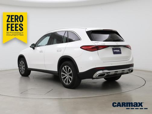 White 2024 Mercedes-Benz GLC 300