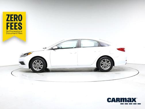 White 2016 Hyundai SONATA SE