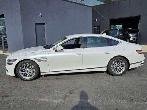 2025 Genesis G80 2.5T