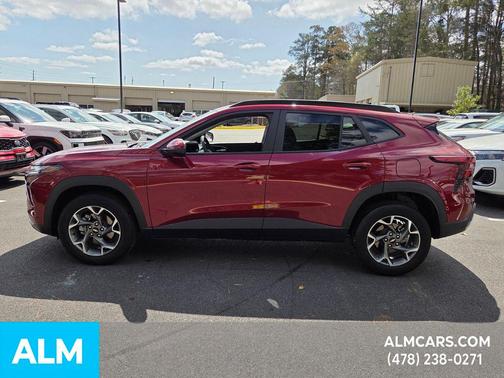 2025 Chevrolet Trax LT