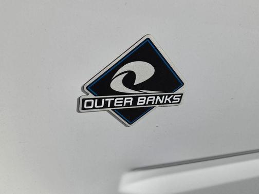 Oxford White 2025 Ford Bronco Sport Outer Banks