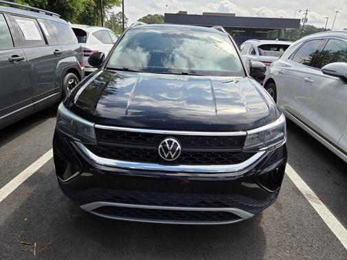 Deep Black Pearl 2022 Volkswagen Taos