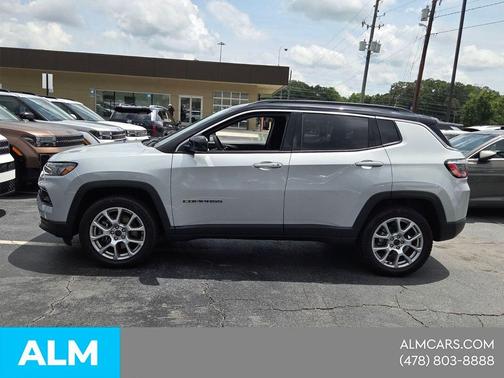 Silver Zynith 2025 Jeep Compass Limited