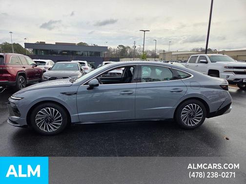 2025 Hyundai SONATA Hybrid SEL