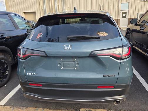 Pearl 2025 Honda HR-V Sport